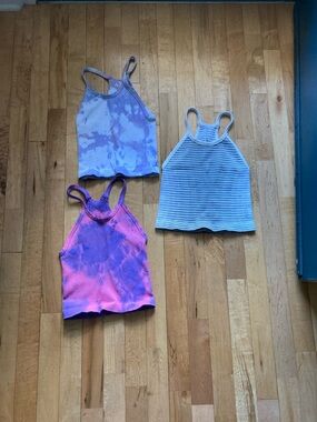 Bundle of three free people movement tanks xs/s